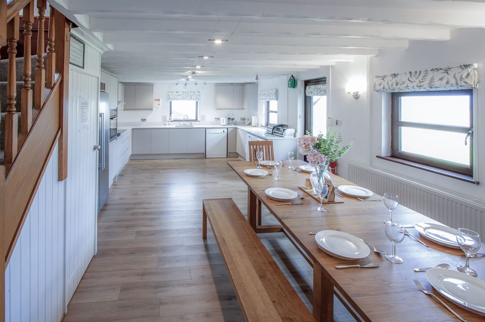 Family House | Private kitchen | Fridge, microwave, oven, stovetop