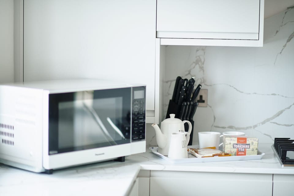 Cottage | Private kitchen | Fridge, dishwasher, electric kettle, toaster