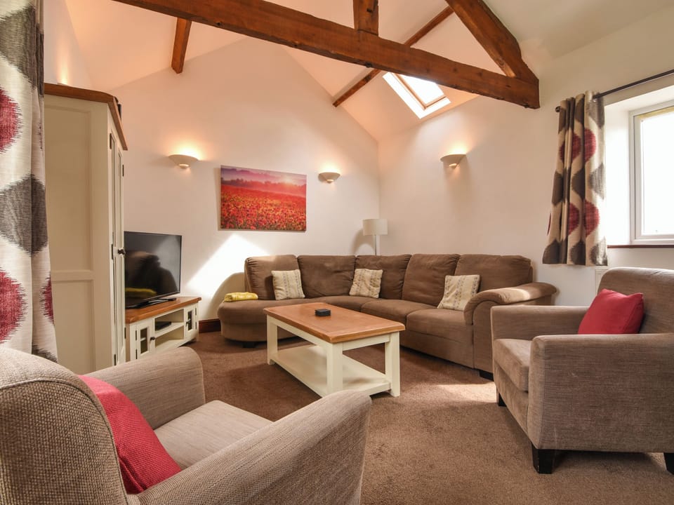 Cottage | Living area | TV