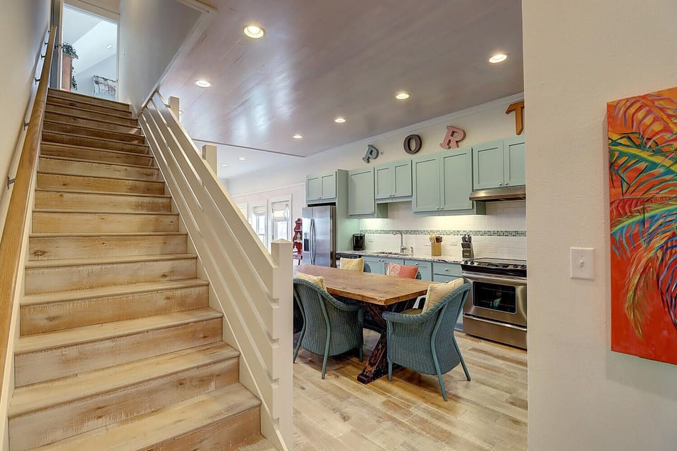 Apartment (3 Bedrooms) | Front of property
