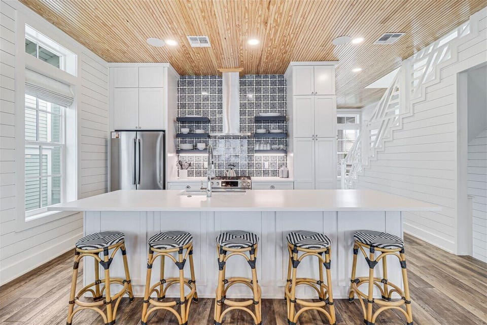 House (5 Bedrooms) | Interior
