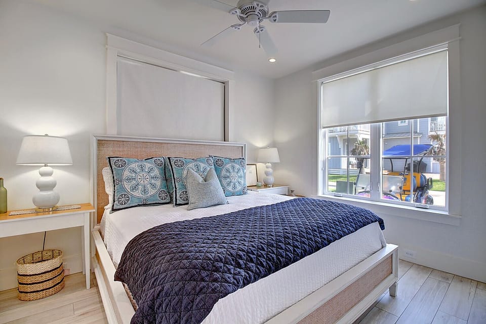 House (5 Bedrooms) | Interior