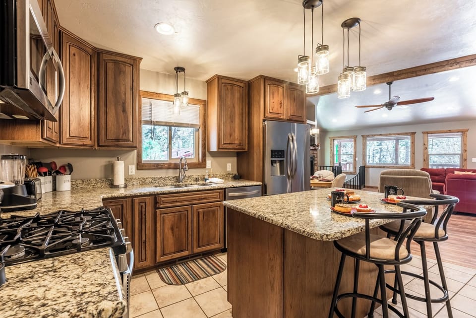 Studio (3 Bedrooms) | Property amenity