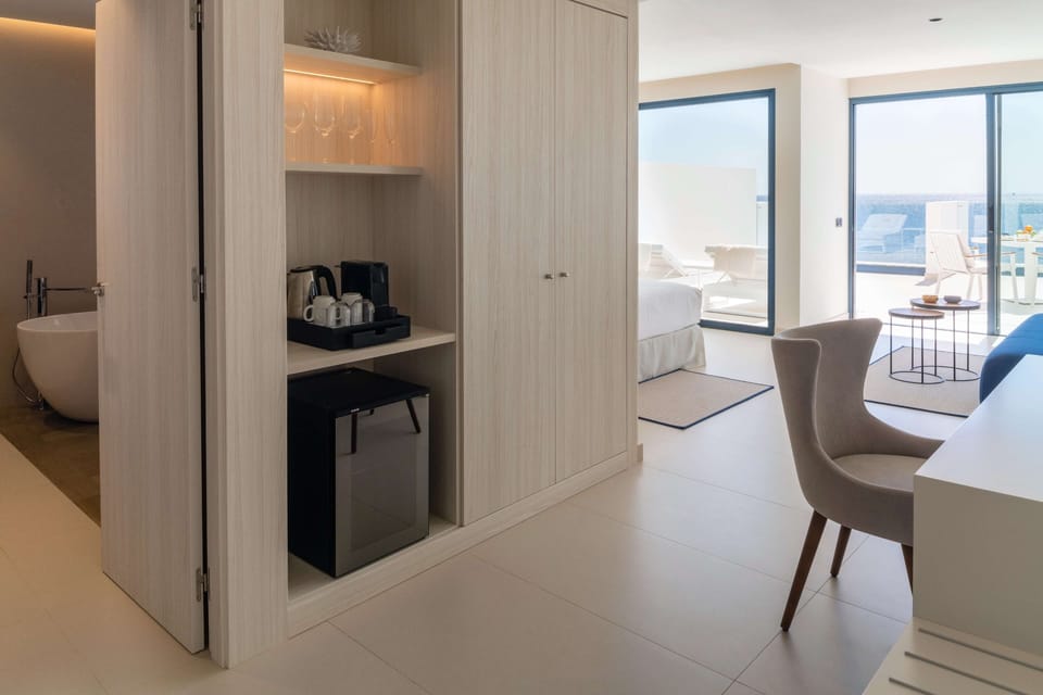 1 bedroom, minibar, in-room safe, desk