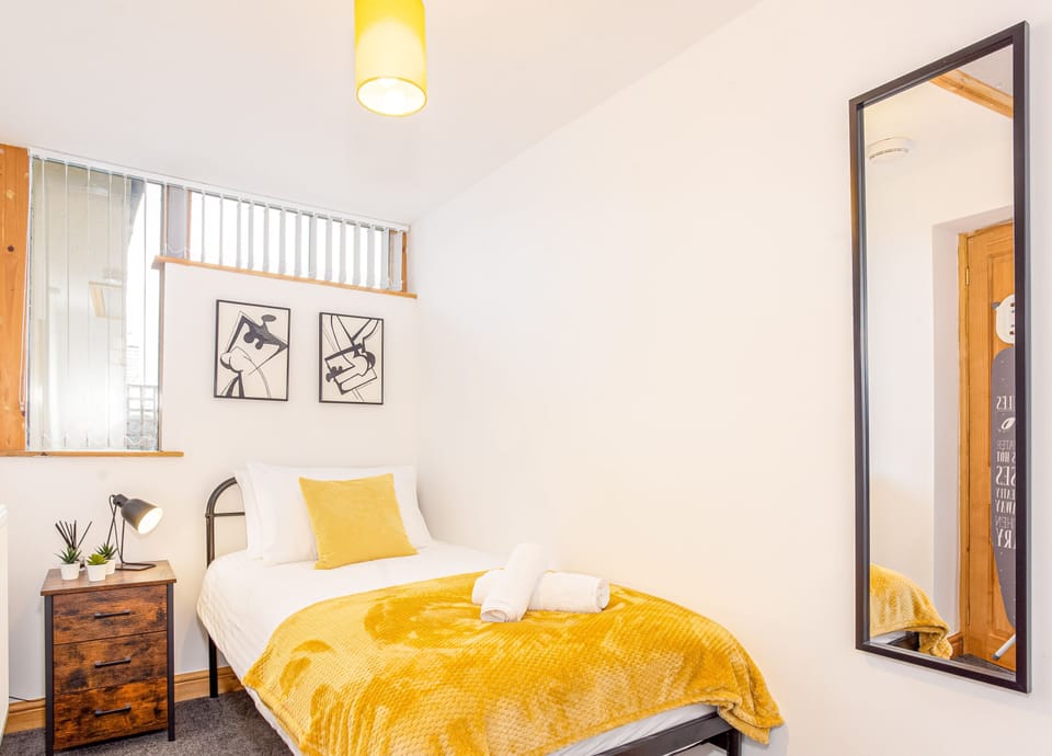 House, 2 Bedrooms, Non Smoking | 2 bedrooms, individually decorated, individually furnished