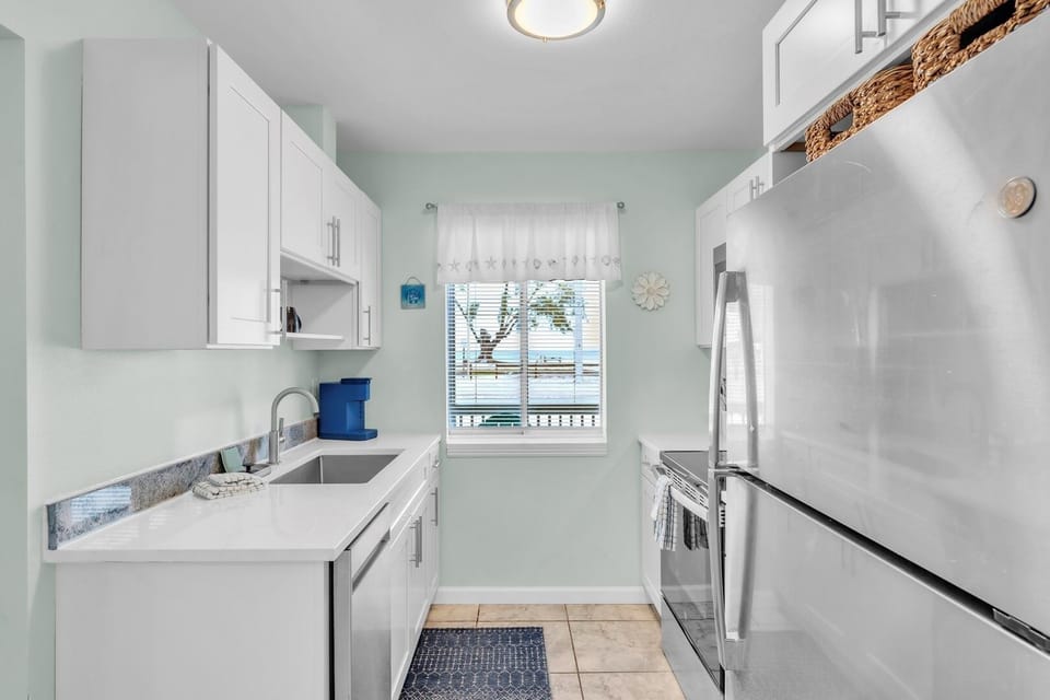 Apartment, 2 Bedrooms | Private kitchen | Fridge, coffee/tea maker, toaster