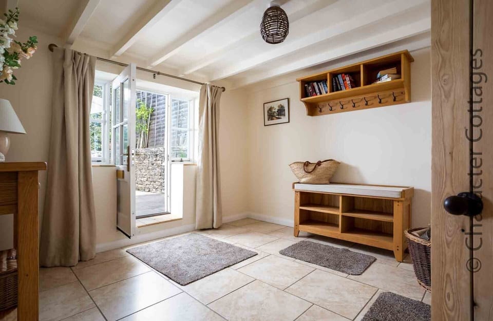 Cottage | Interior