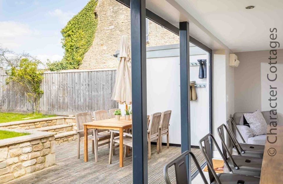Cottage | Interior