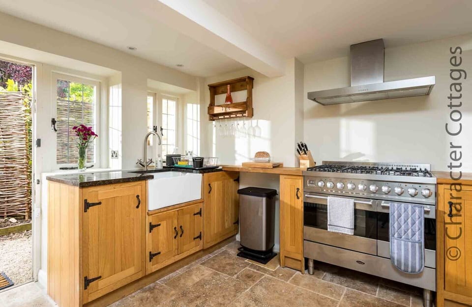 Cottage | Interior