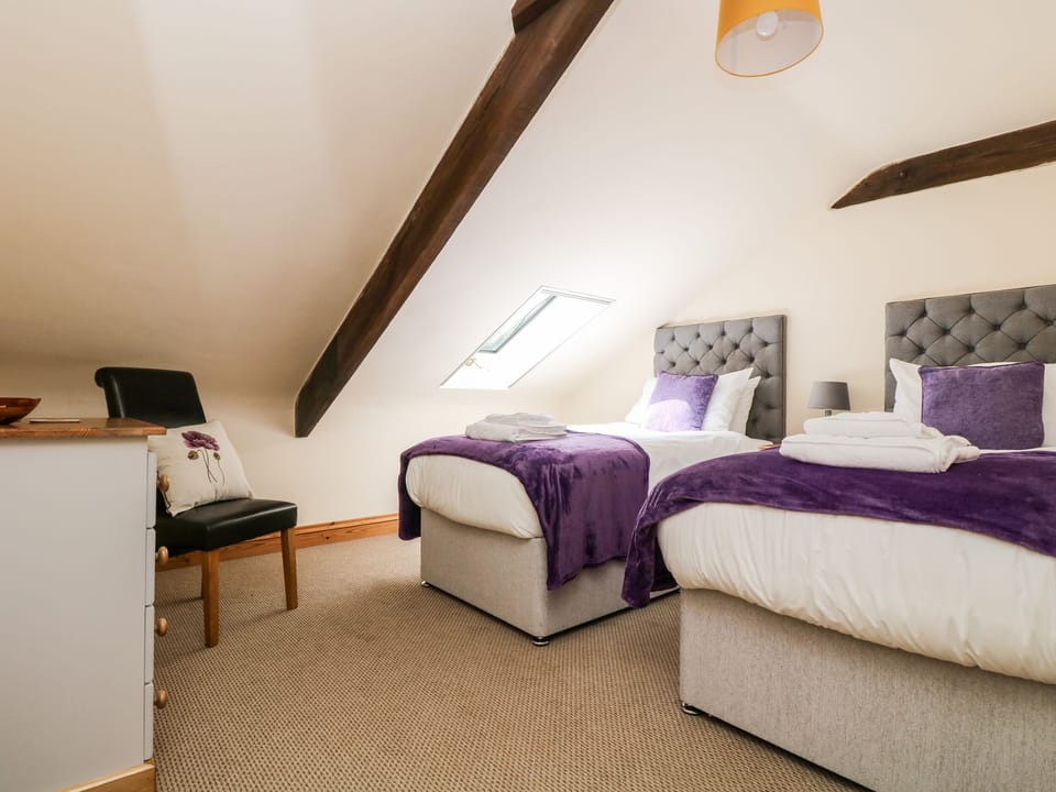 Cottage | Interior