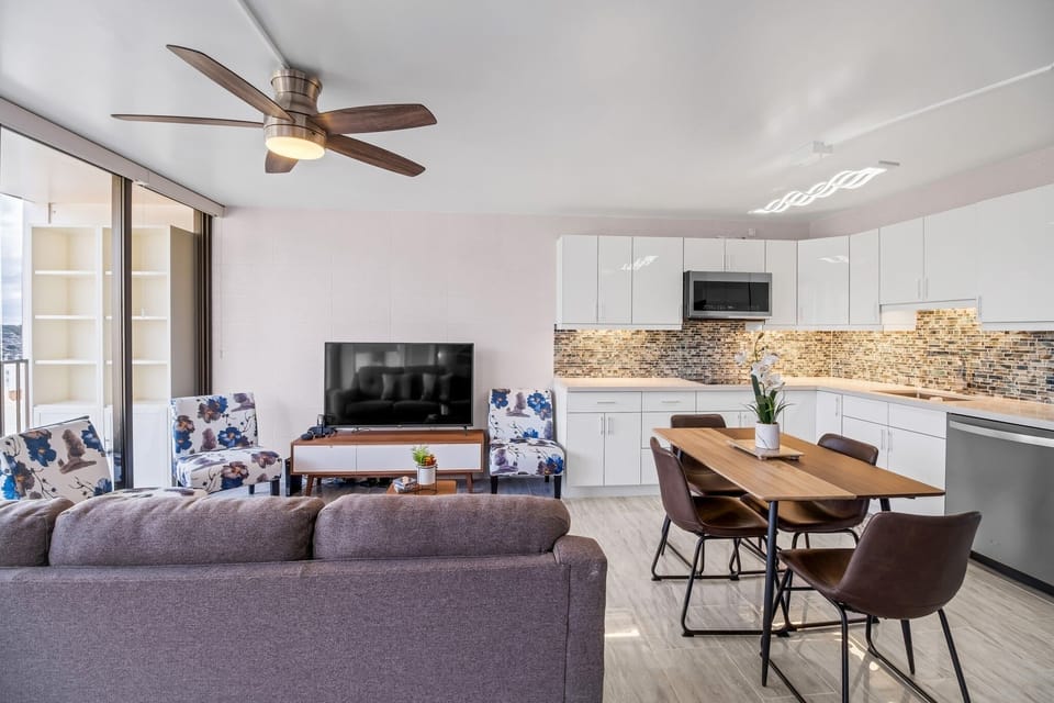 Condo, 1 Bedroom | Living area | Smart TV