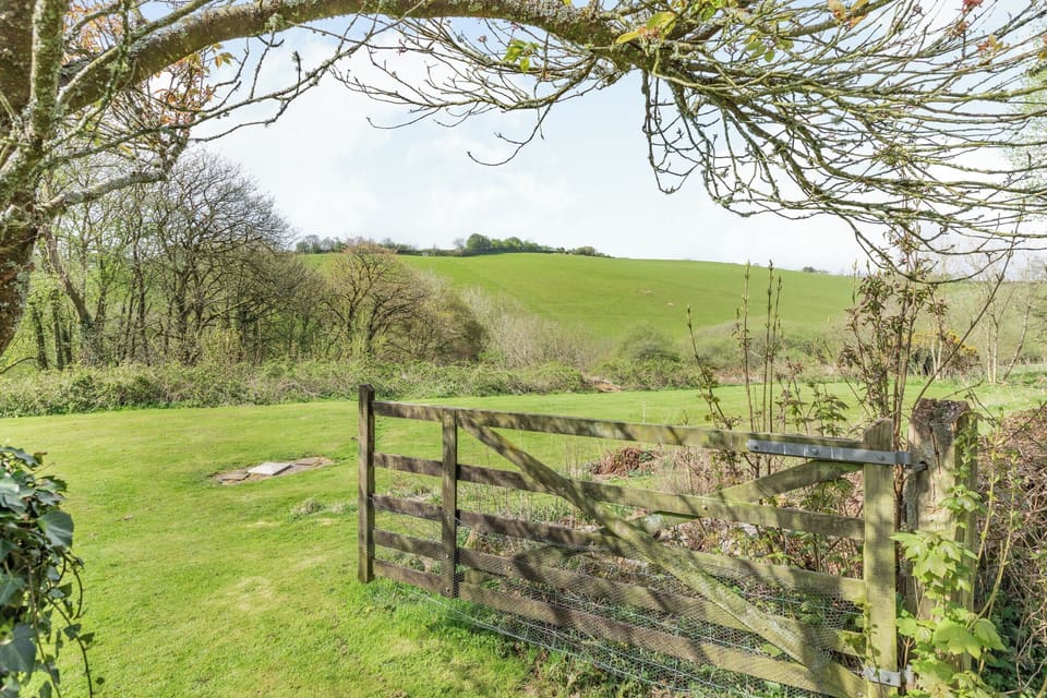 Cottage | Property grounds