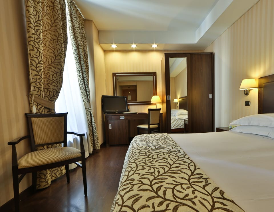 Superior Double Room | In-room safe, desk, soundproofing, iron/ironing board (on request)