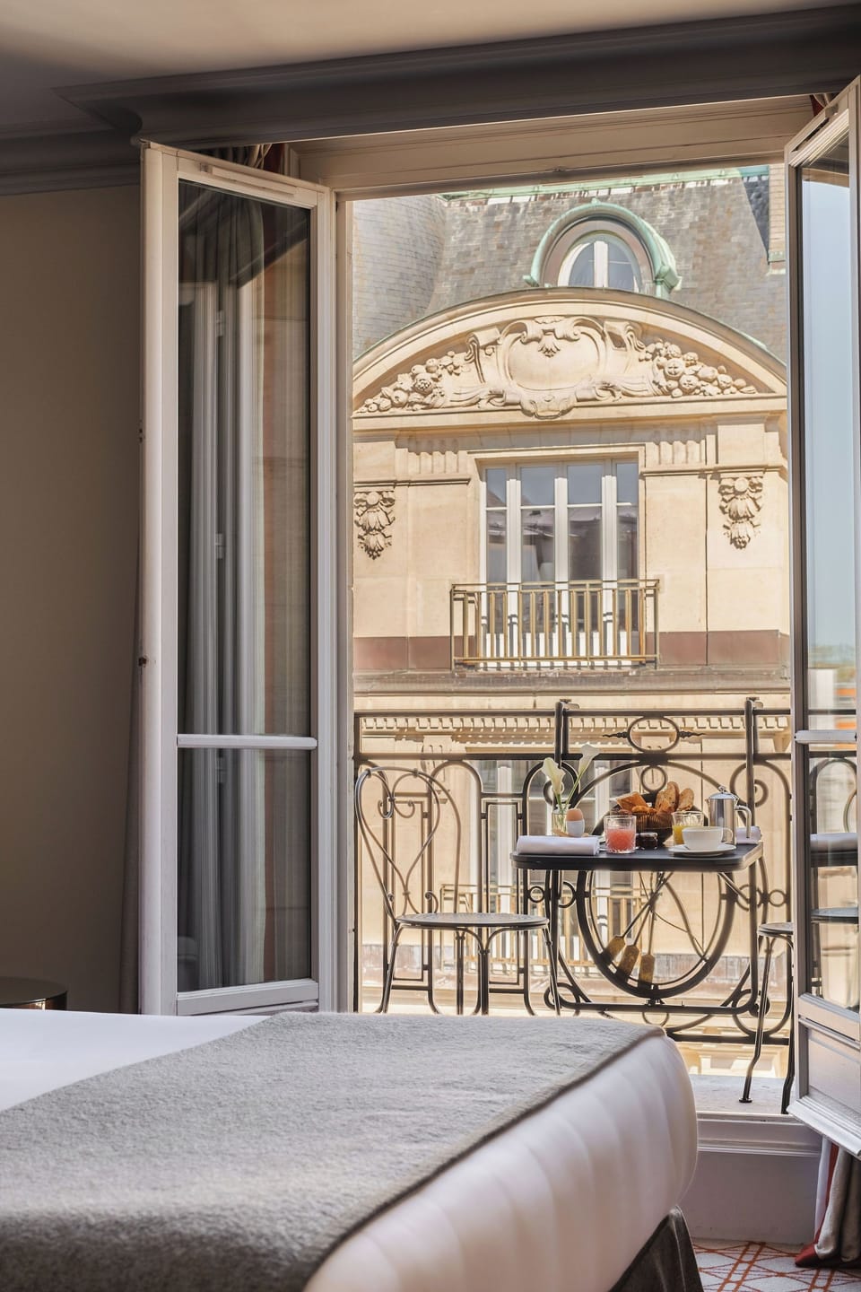 Deluxe Room with balcony | Premium bedding, minibar, in-room safe, desk