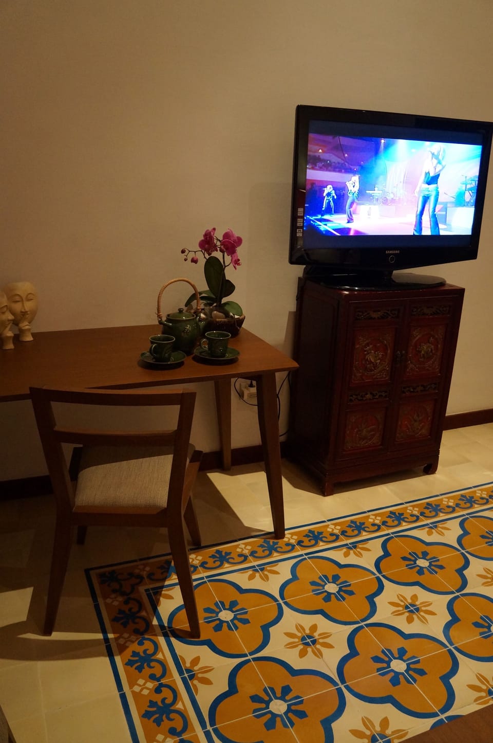 Deluxe Room, Garden View | Room amenity