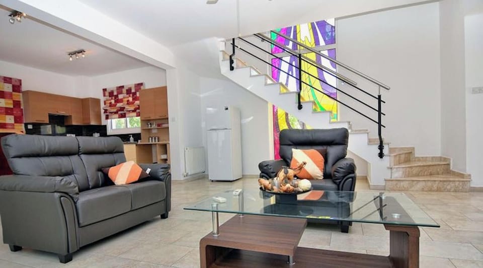 Villa, 3 Bedrooms, Smoking, Private Pool | Living area