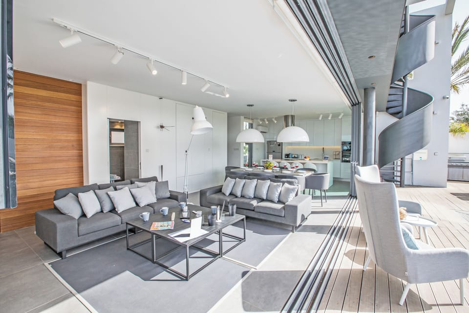 Villa, 4 Bedrooms, Private Pool, Garden View | Living room