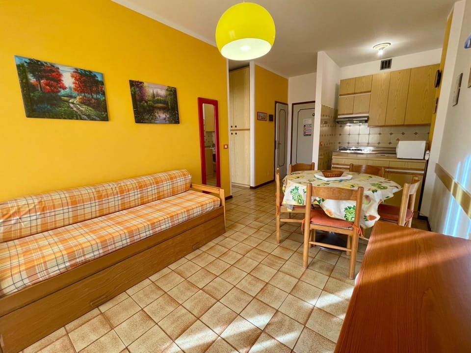 Apartment, 1 Bedroom, Balcony, Pool View | Living room