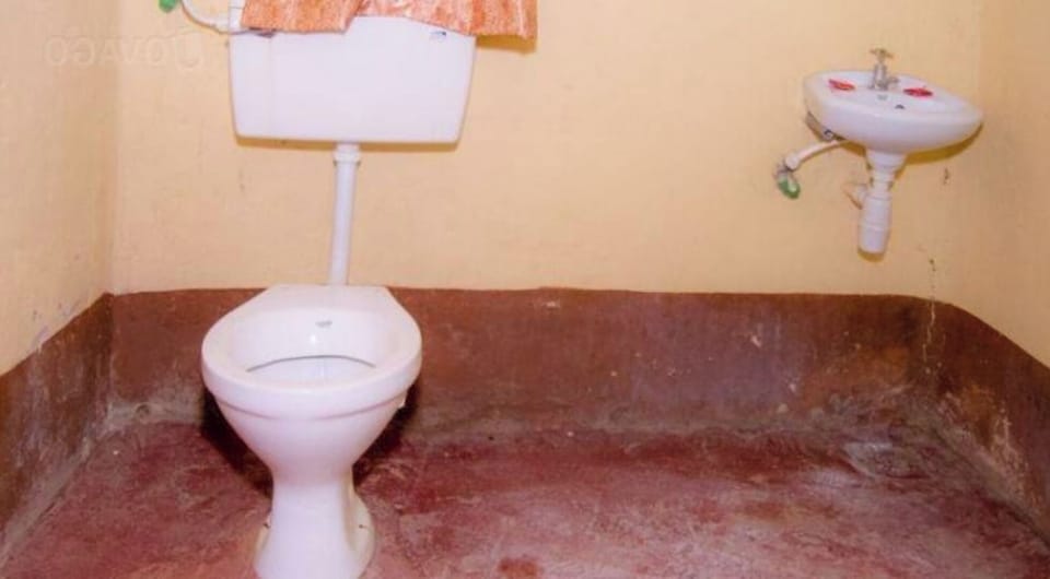 Standard Room | Bathroom | Shower, rainfall showerhead, free toiletries, towels