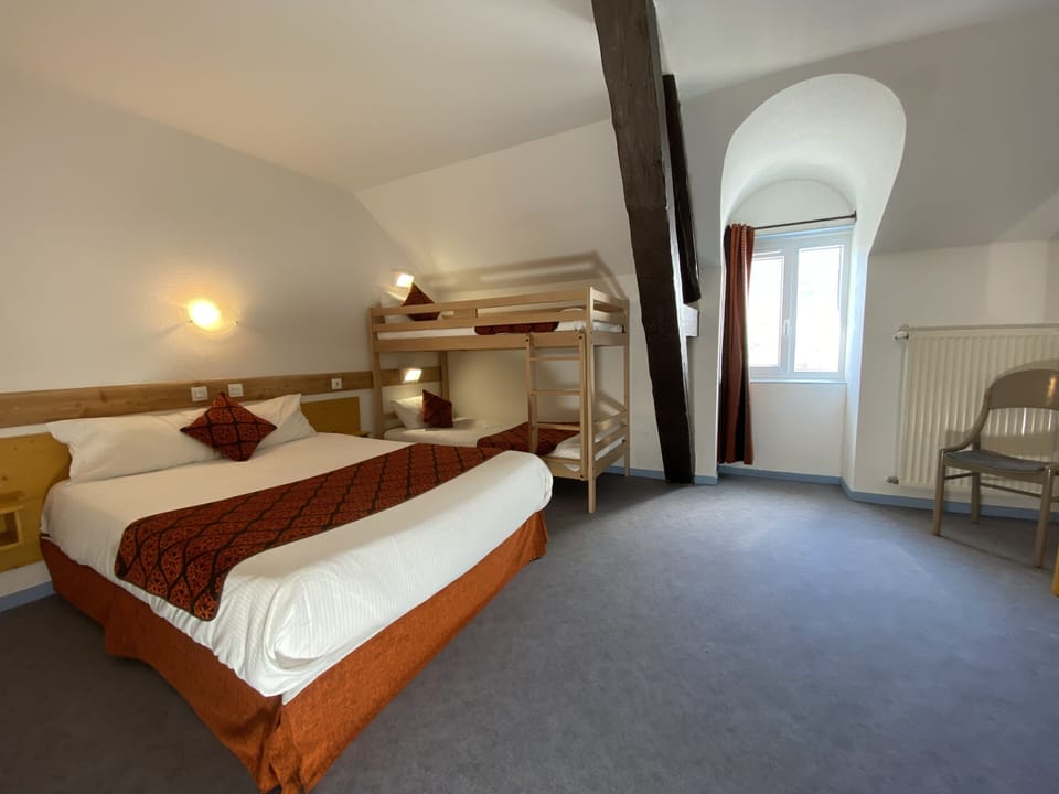 Comfort Quadruple Room | Desk, free WiFi