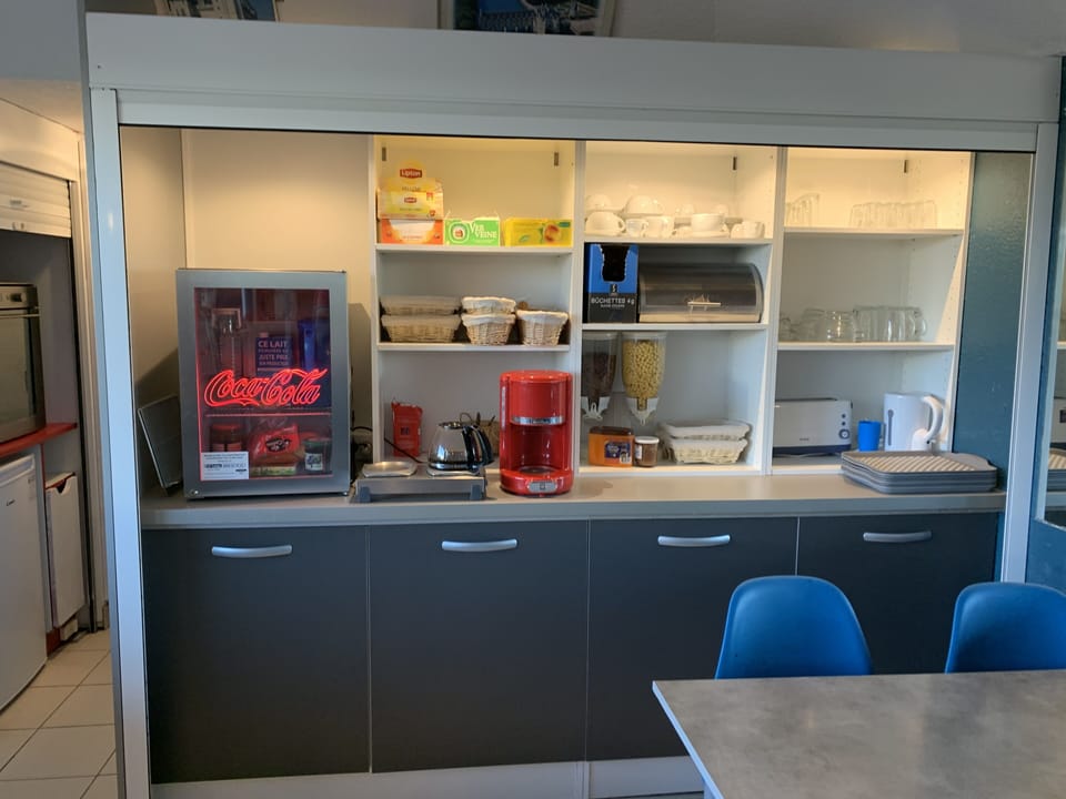 Daily buffet breakfast (EUR 6.50 per person)