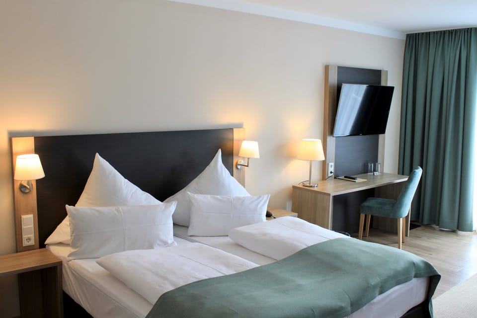 Junior Suite | Individually furnished, soundproofing, free WiFi, bed sheets