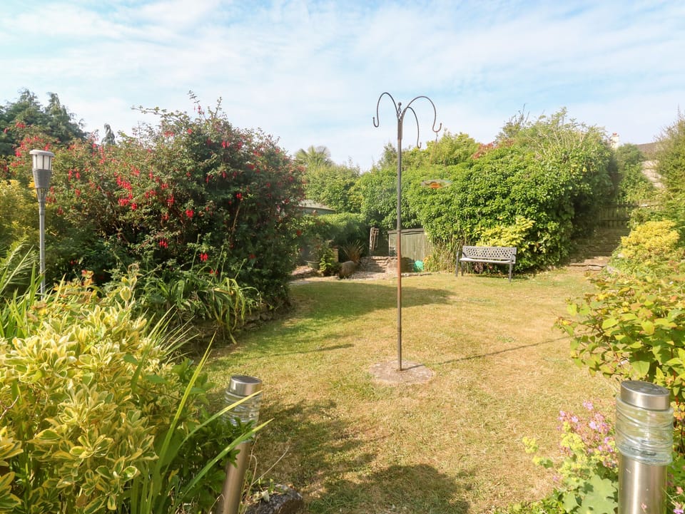 Cottage | Property grounds