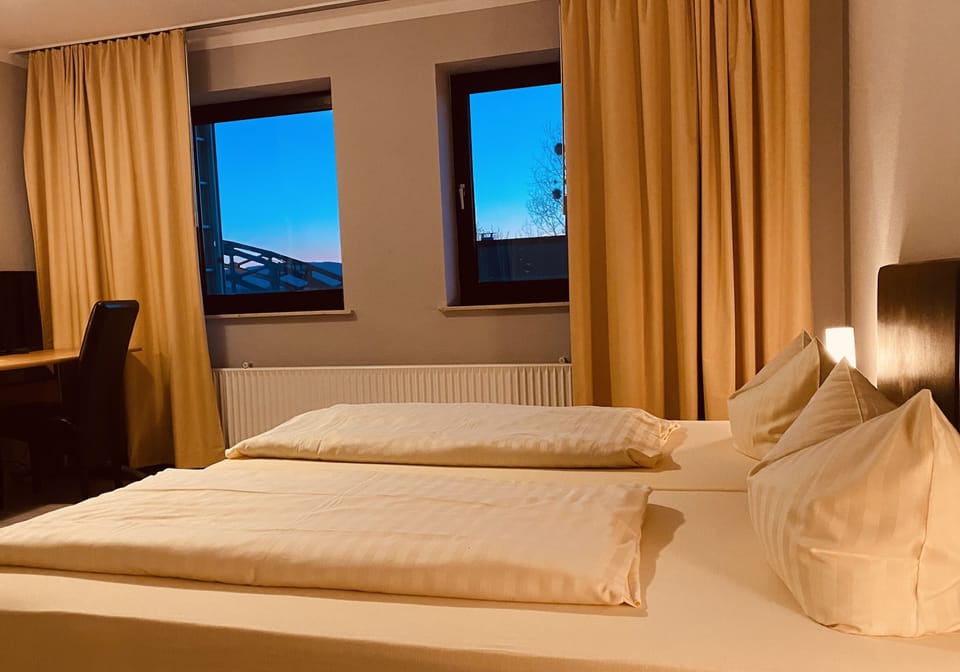Basic Double Room, River View | Free WiFi, bed sheets