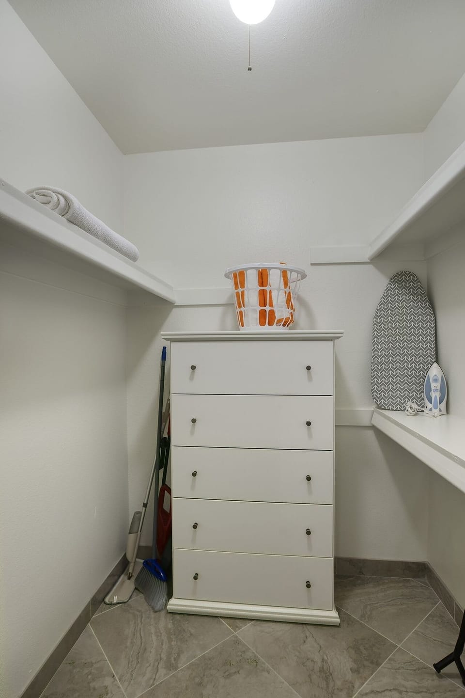 Apartment, 1 Bedroom | 1 bedroom, iron/ironing board, free WiFi