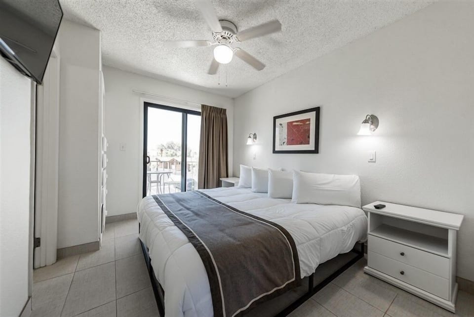 209 Fully Furnished 1BR Suite-Prime Location! by RedAwning Apartment in Tempe
