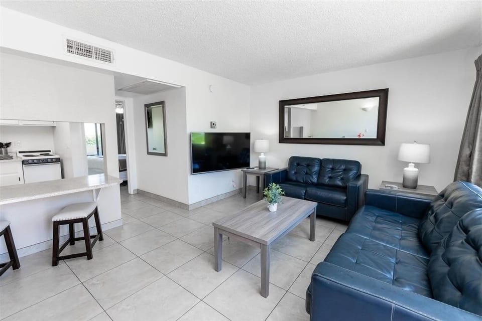 Apartment, 1 Bedroom | Living area