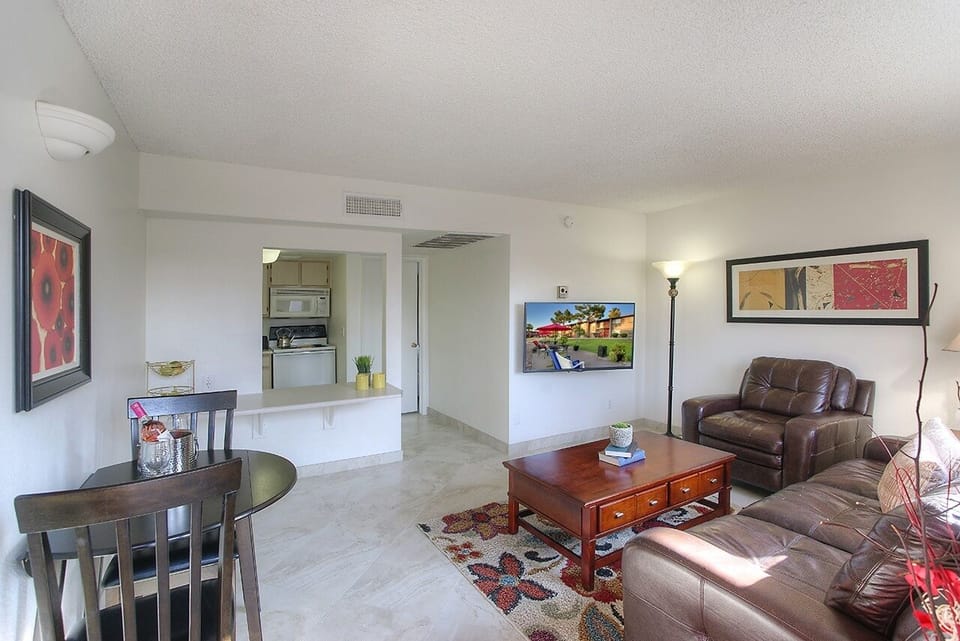 Apartment, 1 Bedroom | Living room | TV, fireplace