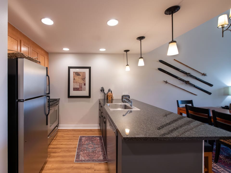 Condo, 2 Bedrooms | Private kitchen | Fridge, oven, coffee/tea maker, toaster
