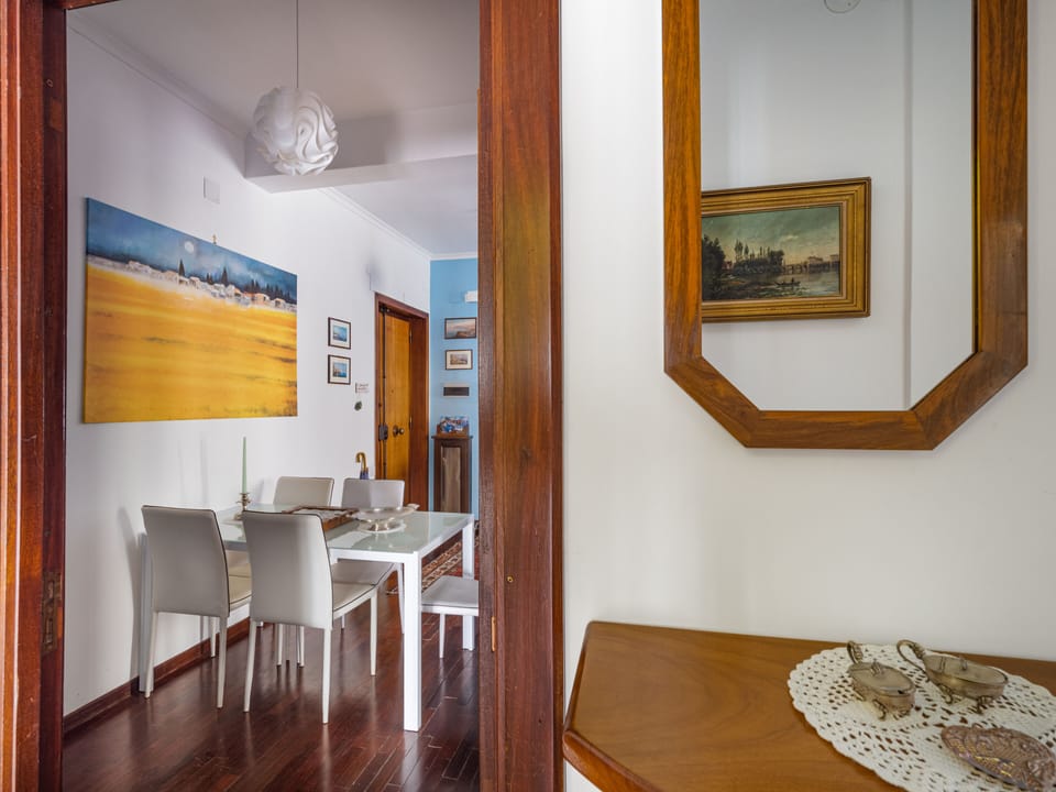 Executive Condo | Living area | 38-inch flat-screen TV with cable channels, TV