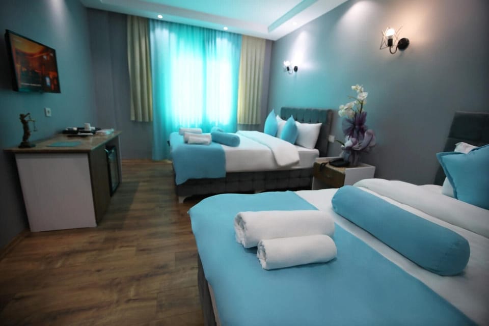 Standard Room, Mountain View | Premium bedding, minibar, desk, laptop workspace