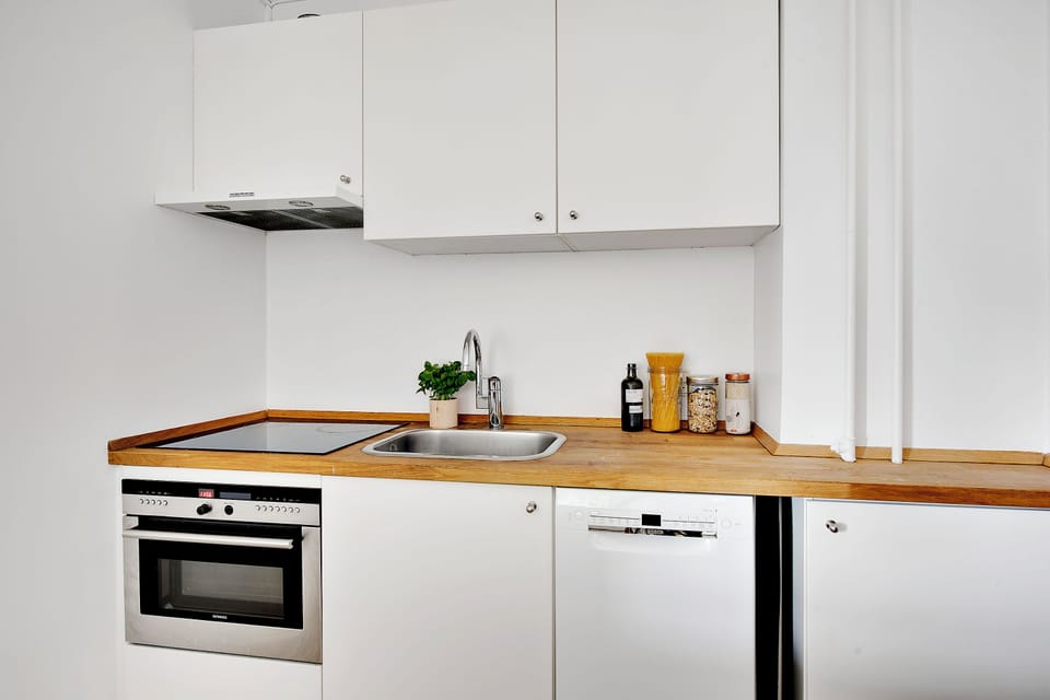 Apartment, 1 Bedroom, Balcony, City View | Interior