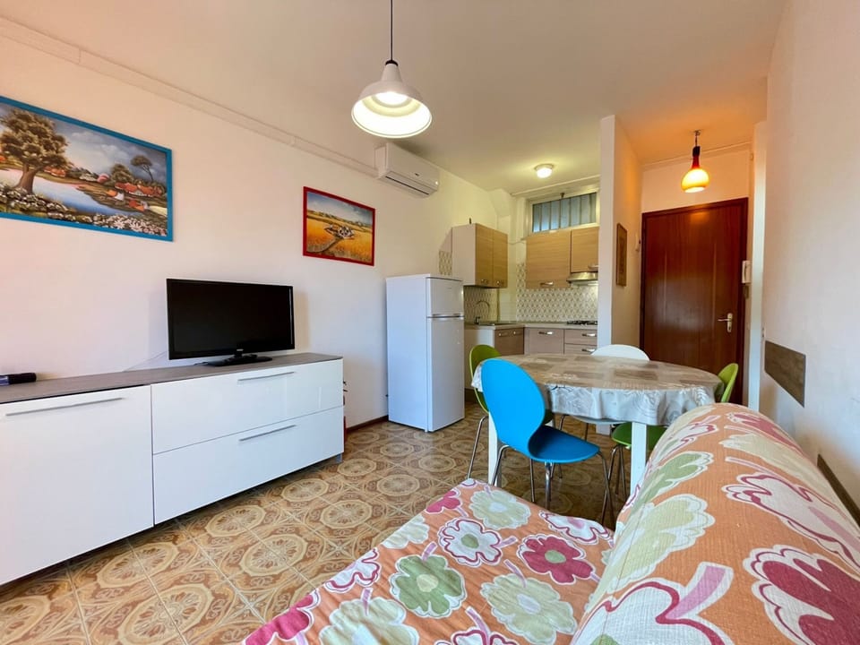 Apartment, 1 Bedroom, Balcony, Ocean View | Room amenity