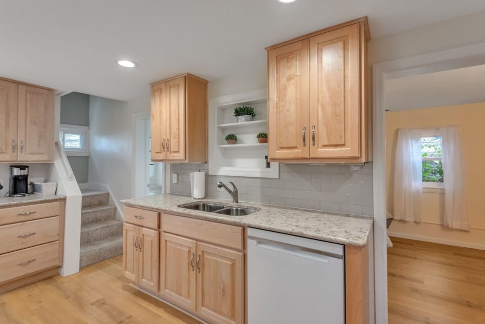 House, 2 Bedrooms | Private kitchen | Coffee/tea maker, fridge, oven