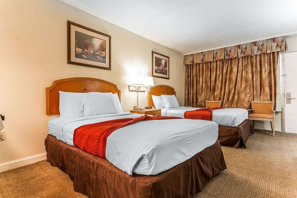 Family Room | Blackout drapes, iron/ironing board, free WiFi, bed sheets