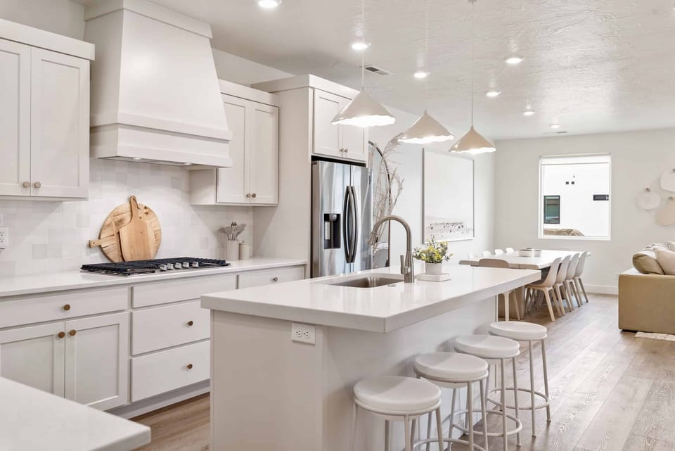 Townhome, 5 Bedrooms | Private kitchen | Coffee/tea maker, fridge, oven, toaster