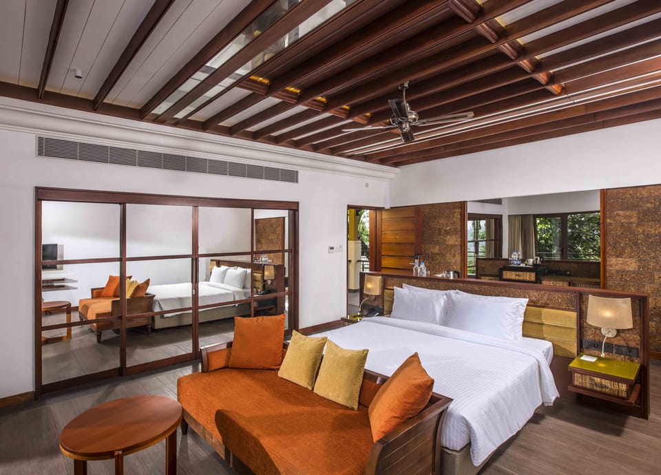 Estate villas with Verandah | Minibar, in-room safe, soundproofing, iron/ironing board