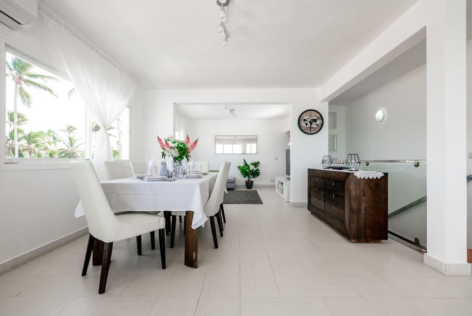 Comfort Apartment | Living area | 42-inch flat-screen TV with satellite channels, TV