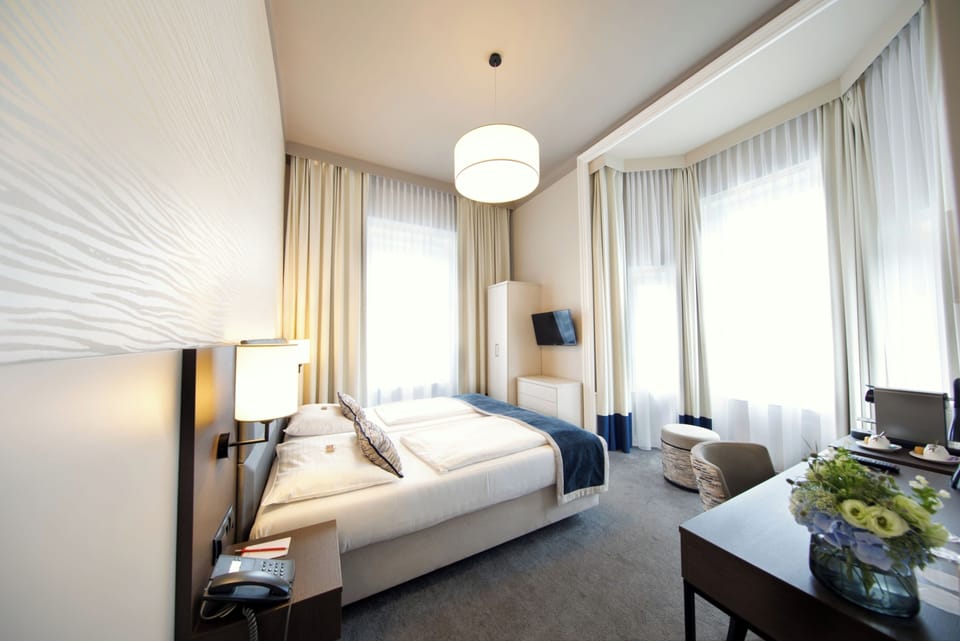 Superior Double Room | In-room safe, desk, laptop workspace, blackout drapes