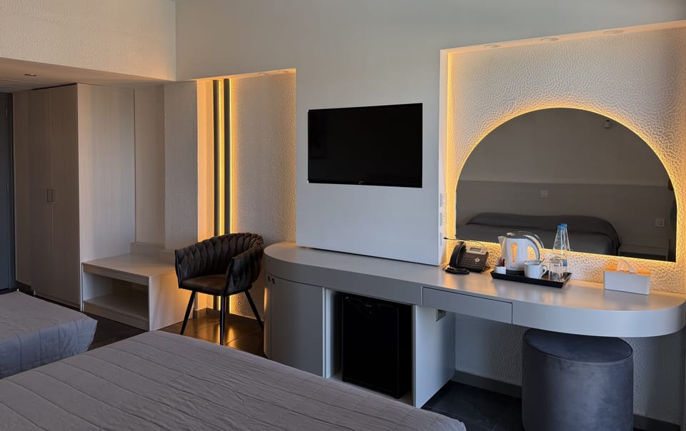 Minibar, in-room safe, individually furnished, desk