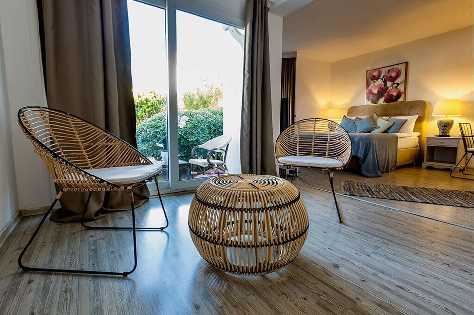 Studio Suite | Living area | LCD TV