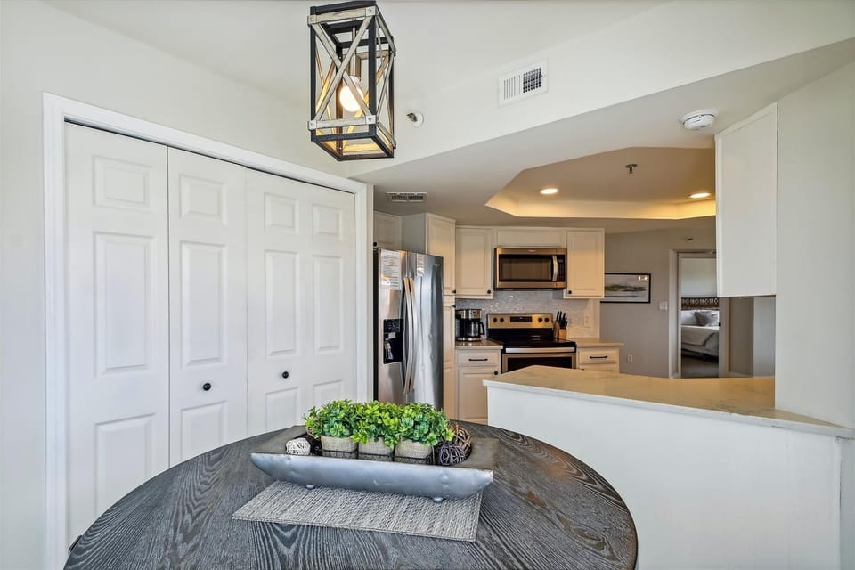 Condo, 3 Bedrooms | Private kitchen | Coffee/tea maker, fridge, oven, stovetop