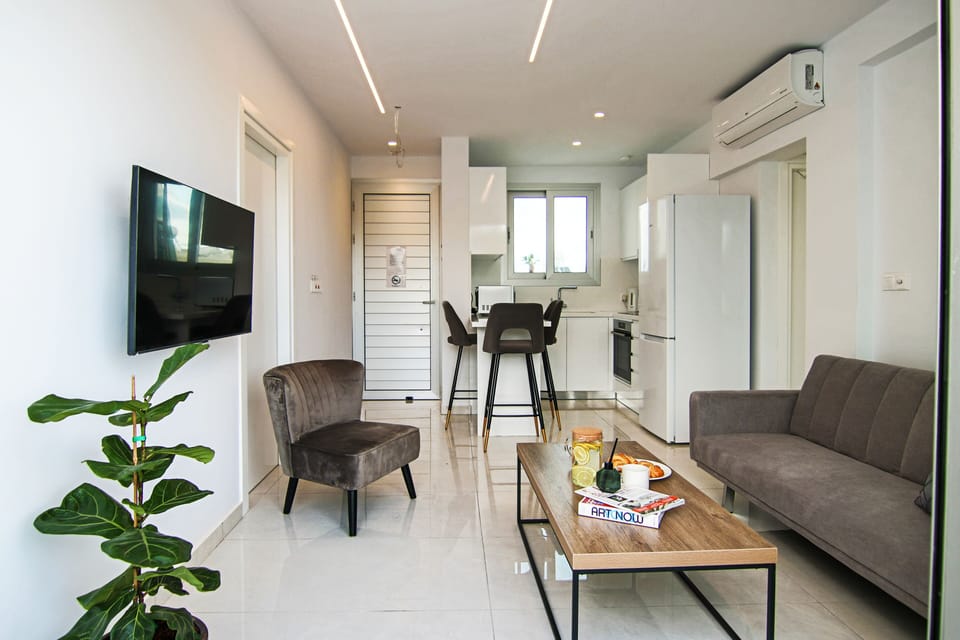 Executive Apartment | Interior entrance