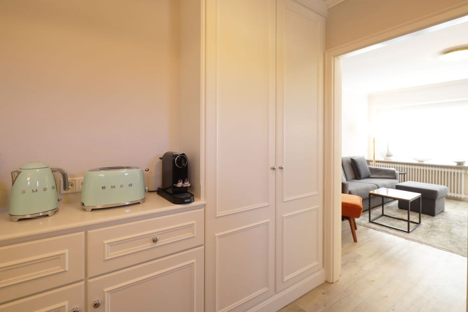 Exclusive Apartment, Private Bathroom (Strand-Loft) | Shared kitchen