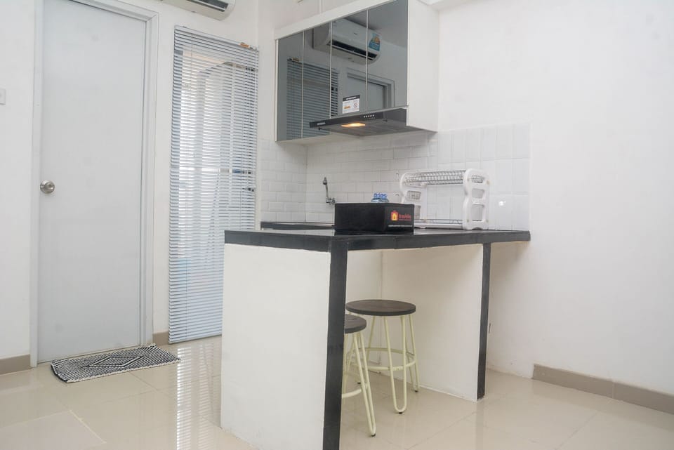Room | In-room dining
