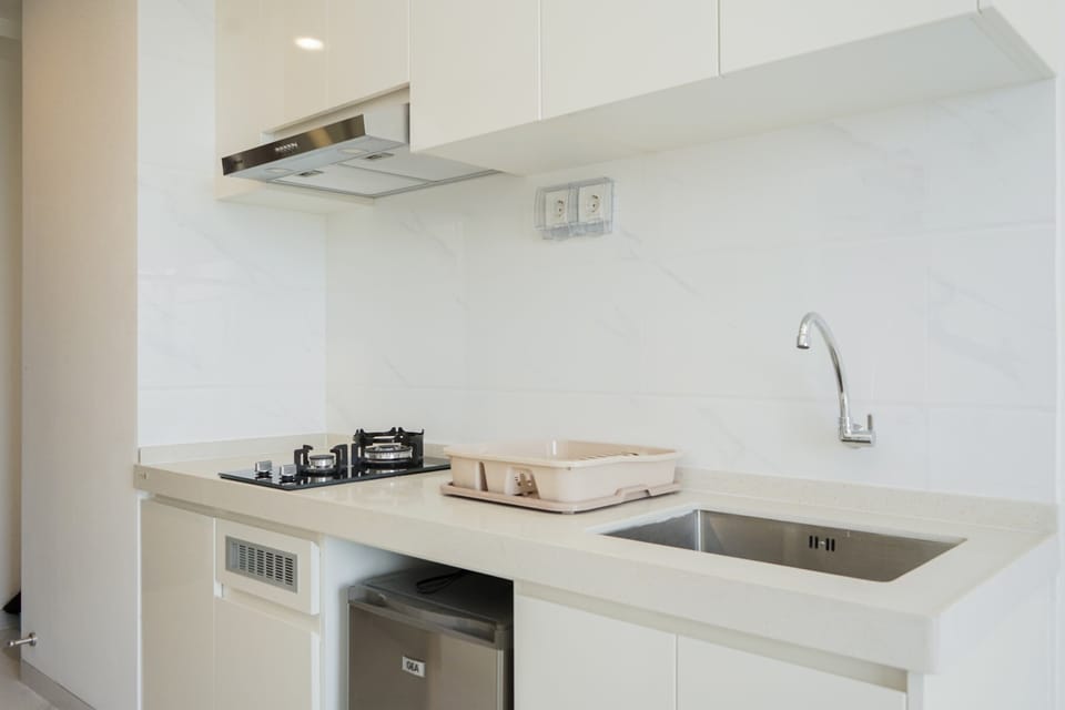 Fridge, stovetop, cookware/dishes/utensils
